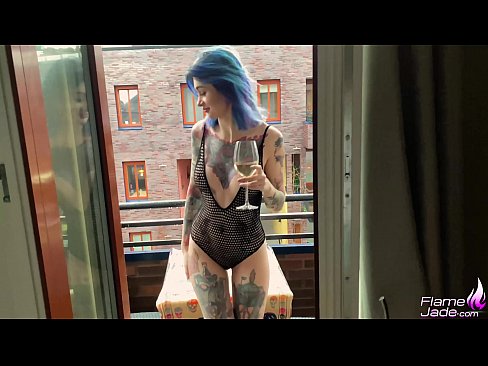❤️ Te kotiro tino nui e ngotea ana me te karepe me te whana i raro i te rangi tuwhera ☑ Porno i porn mi.vanalize.ru ️❤